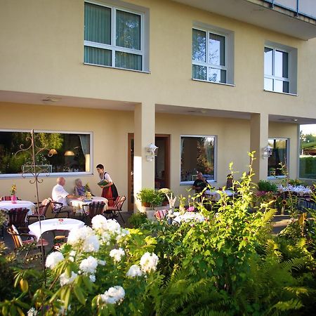 Hotel & Restaurant Dornweiler Hof Illertissen Bagian luar foto