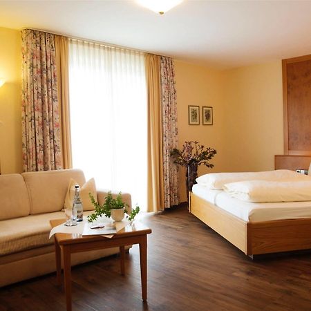 Hotel & Restaurant Dornweiler Hof Illertissen Bagian luar foto