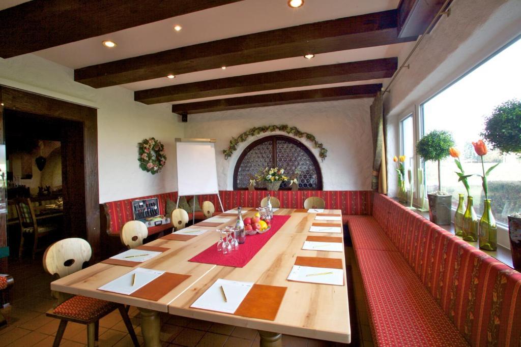 Hotel & Restaurant Dornweiler Hof Illertissen Bagian luar foto