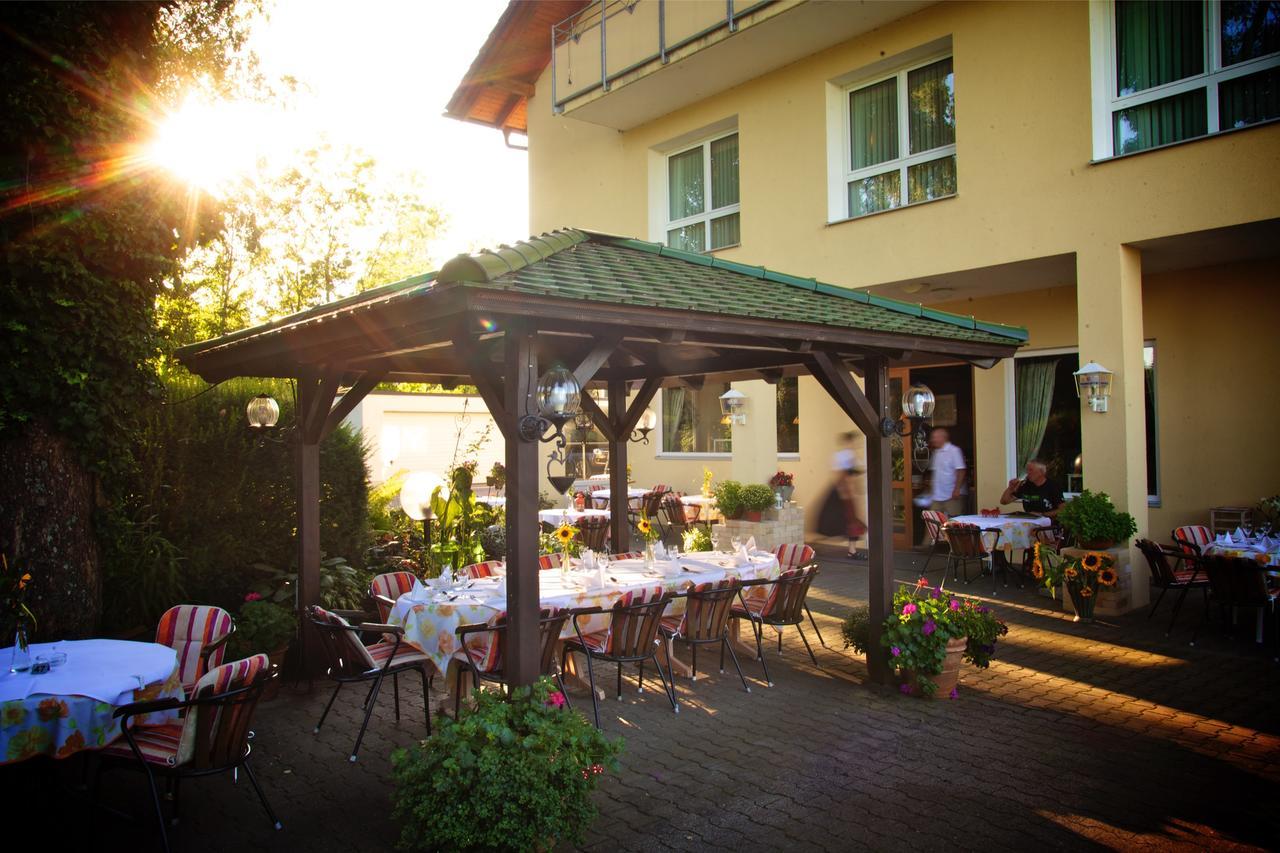 Hotel & Restaurant Dornweiler Hof Illertissen Bagian luar foto