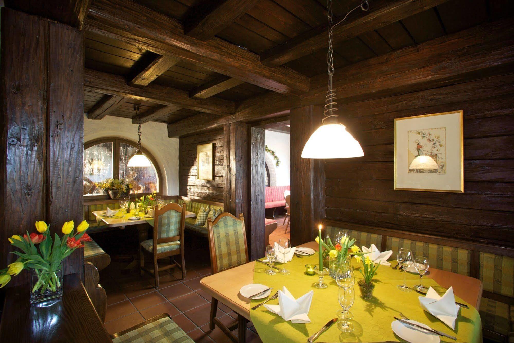 Hotel & Restaurant Dornweiler Hof Illertissen Bagian luar foto